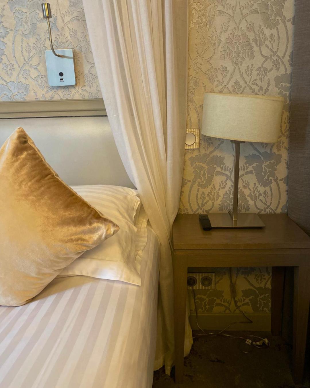 Hotel Monceau Wagram Paris Rom bilde